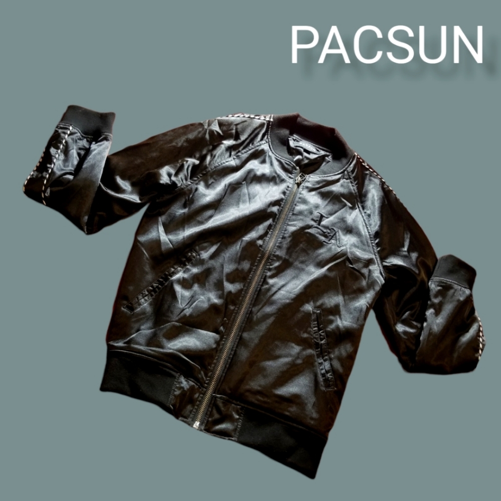Pacsun Los Angeles embroidered light jacket